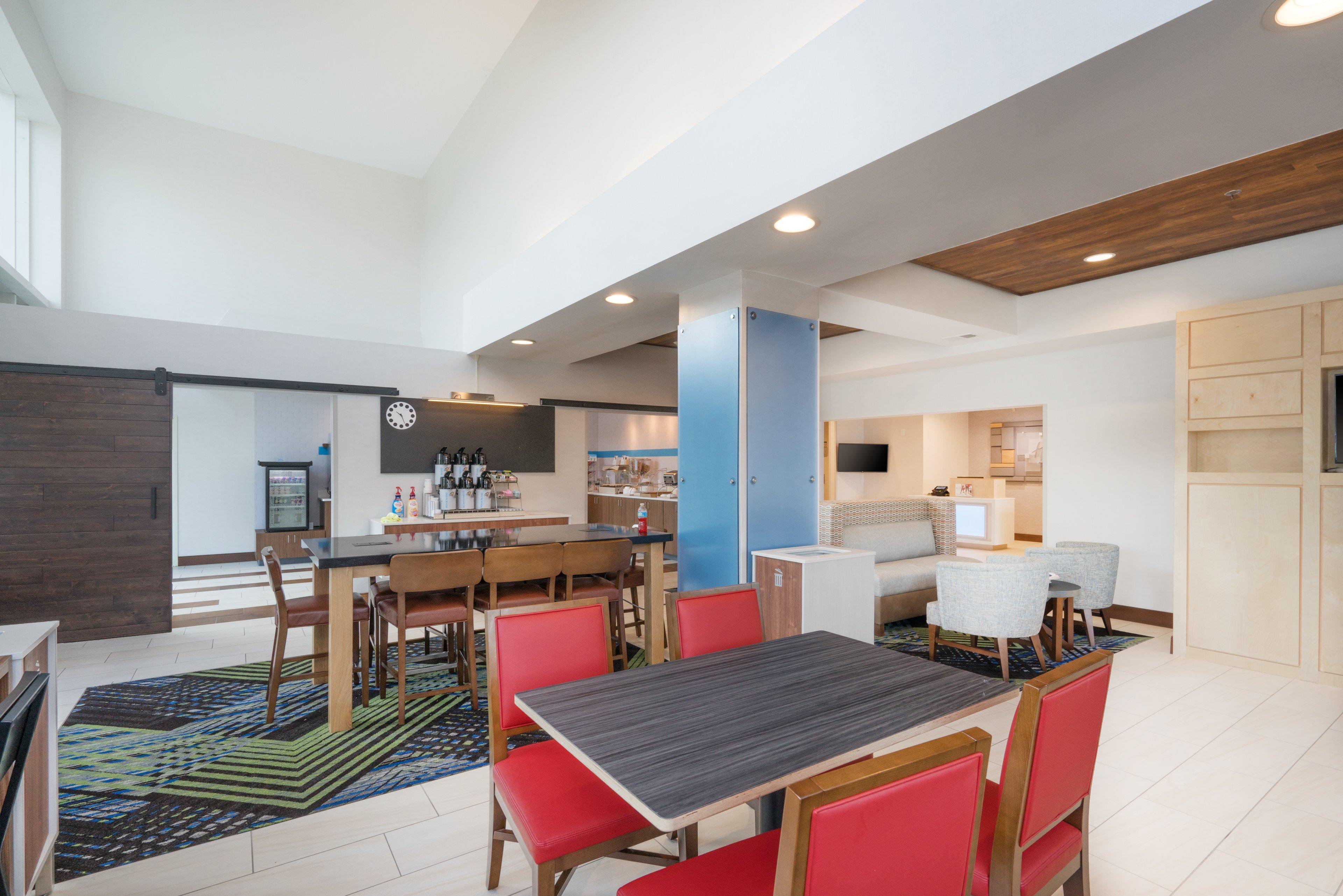 Holiday Inn Express Hotel & Suites Frankfort By Ihg Dış mekan fotoğraf