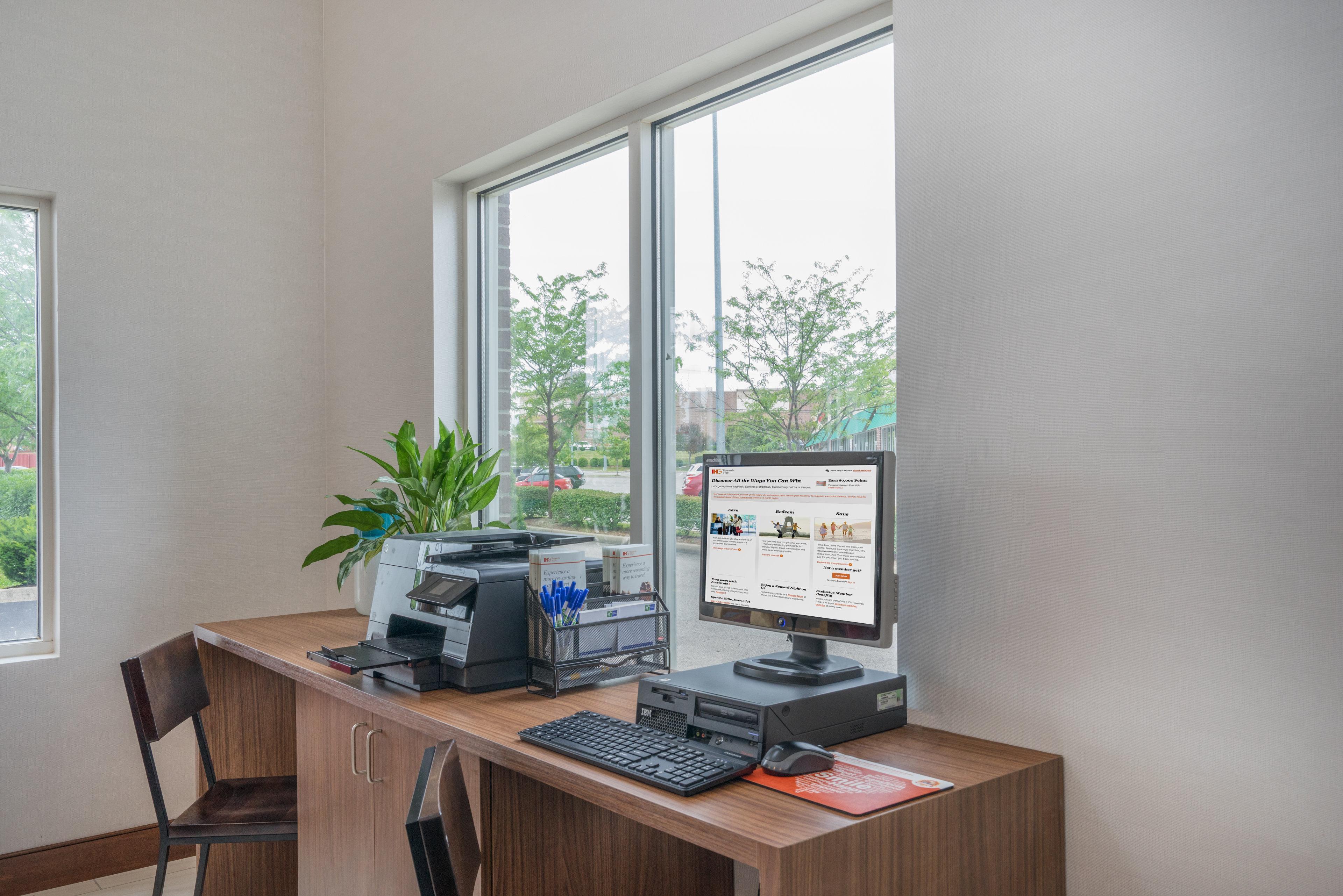 Holiday Inn Express Hotel & Suites Frankfort By Ihg Dış mekan fotoğraf