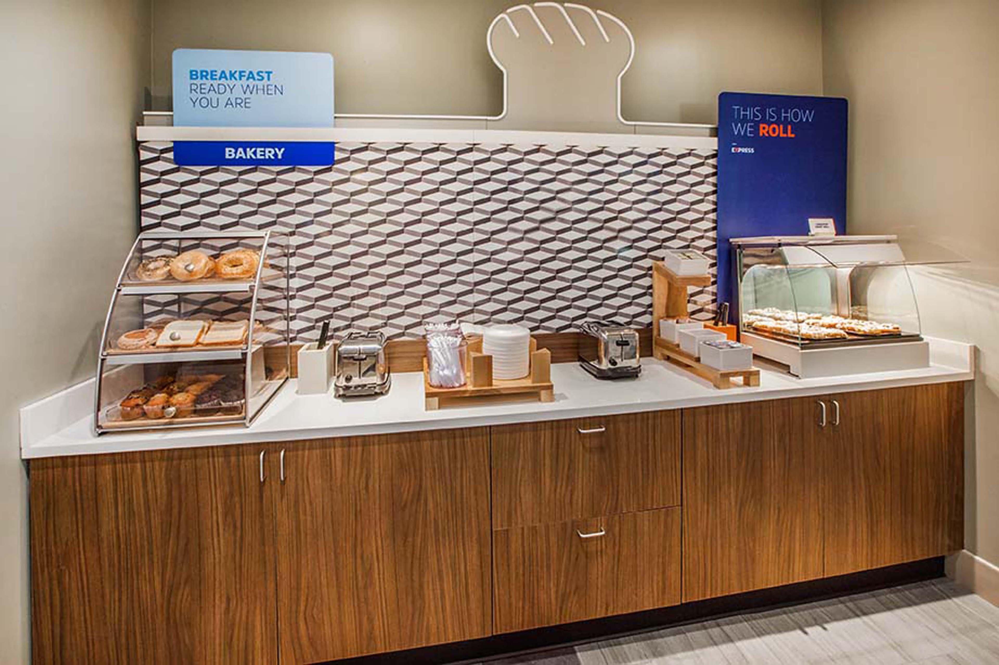 Holiday Inn Express Hotel & Suites Frankfort By Ihg Dış mekan fotoğraf