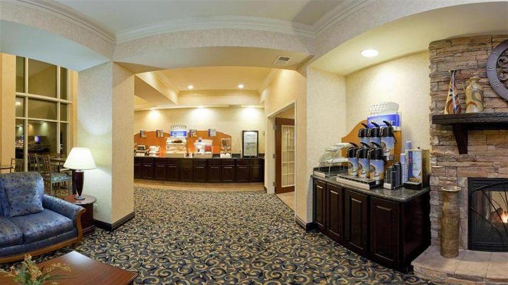 Holiday Inn Express Hotel & Suites Frankfort By Ihg Dış mekan fotoğraf